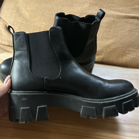 RAID boots - Picture 1 of 6